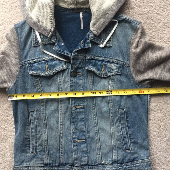 Free People distressed look Jean jacket - Picture 6 of 6